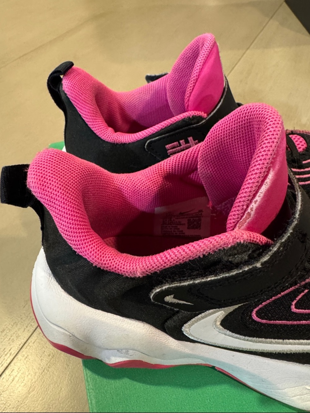 Giannis Nike Kids Black Pink Athletic Sneakers size 12c - Picture 3 of 10